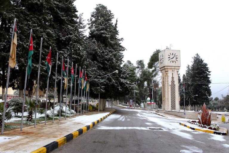 الأردن: تقرير “حالة البلاد” مجمل الديون المتراكمة على الجامعات الرسمية بلغ  100 مليون دينار 