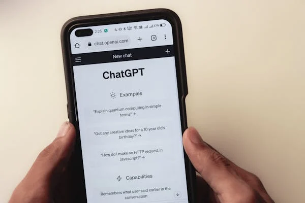 تحسين بيئة العمل.. “ChatGPT” وسيلة مذهلة لاختصار الوقت