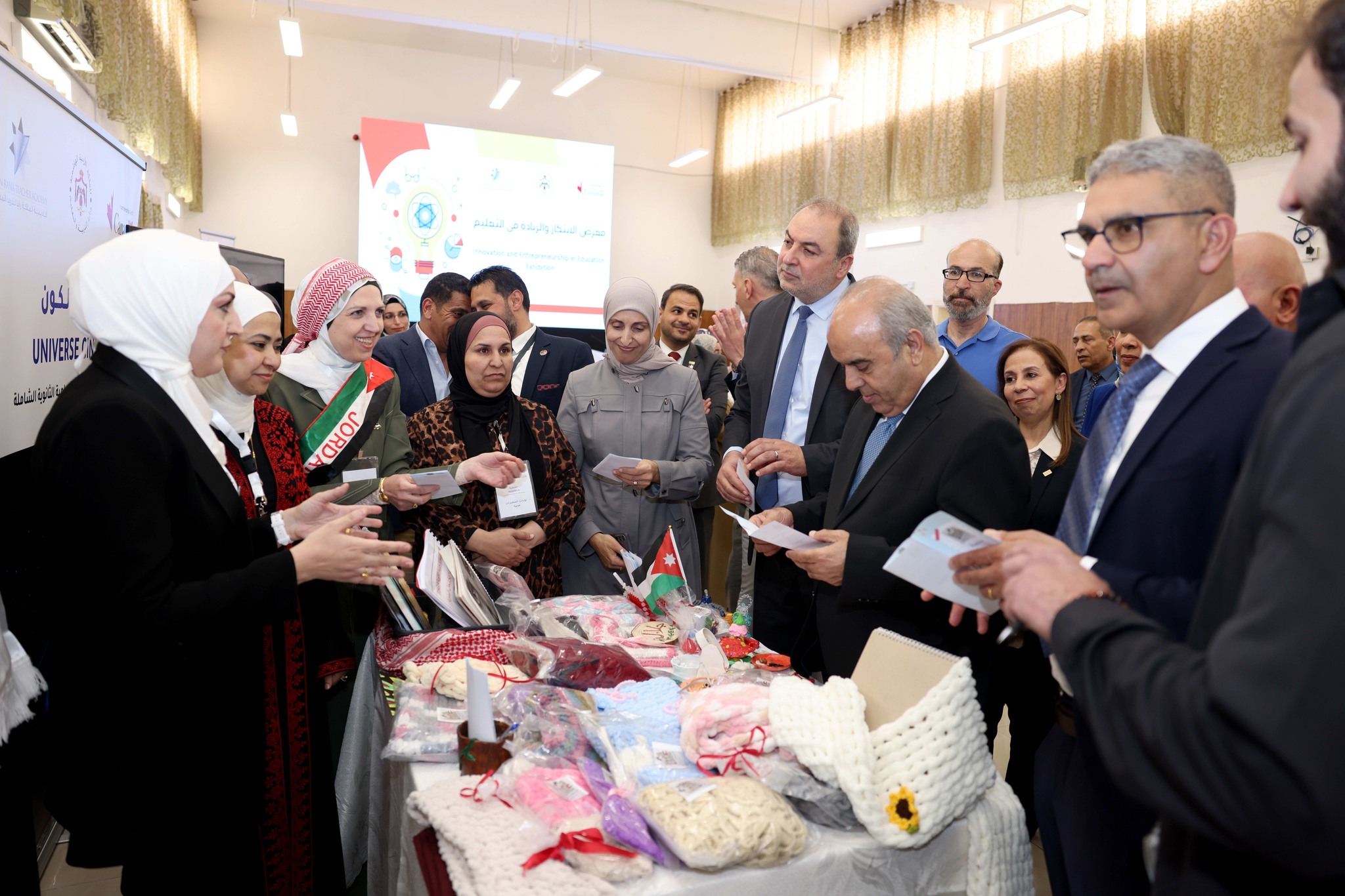 أكاديمية الملكة رانيا لتدريب المعلمين تحتفي باليوم العالمي للإبداع بمعرض يعرض نماذج ريادية من المدارس الحكومية
