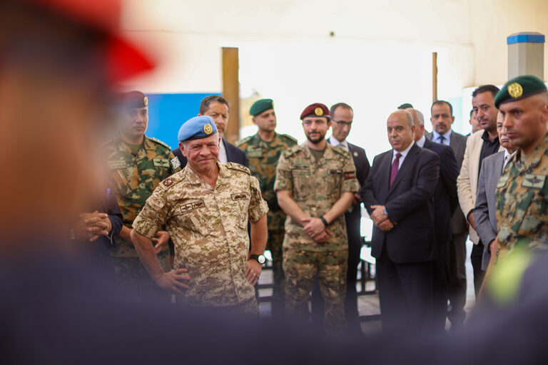  الملك، يرافقه ولي العهد، يزور مدرسة حسن خالد أبو الهدى الثانوية الشاملة للبنين بالزرقاء