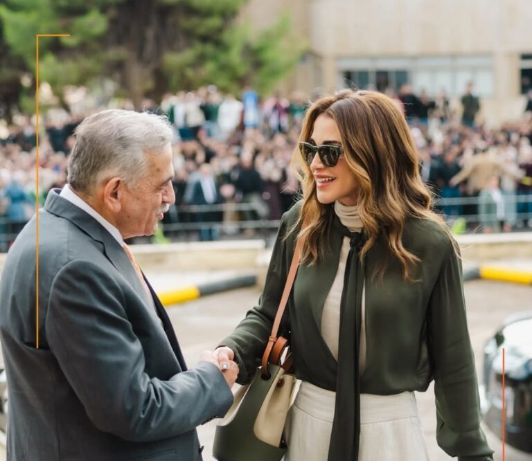 الملكة رانيا تزور الجامعة الأردنيّة وتطّلّع على مشروع رقمنة المحتوى التعليميّ