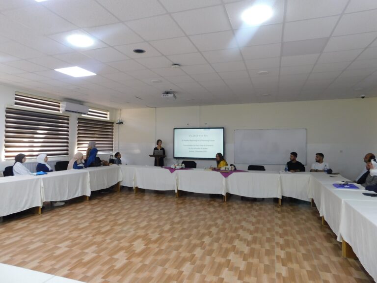 كلية العلوم التربوية في الجامعة الأردنية تستضيف الخبيرة البريطانية ماري دي اتشيفارّيا في ندوة بعنوان: بداية صحية لمستقبل واعد “العلاج بحركة العين وعلاج الصدمات النفسية”